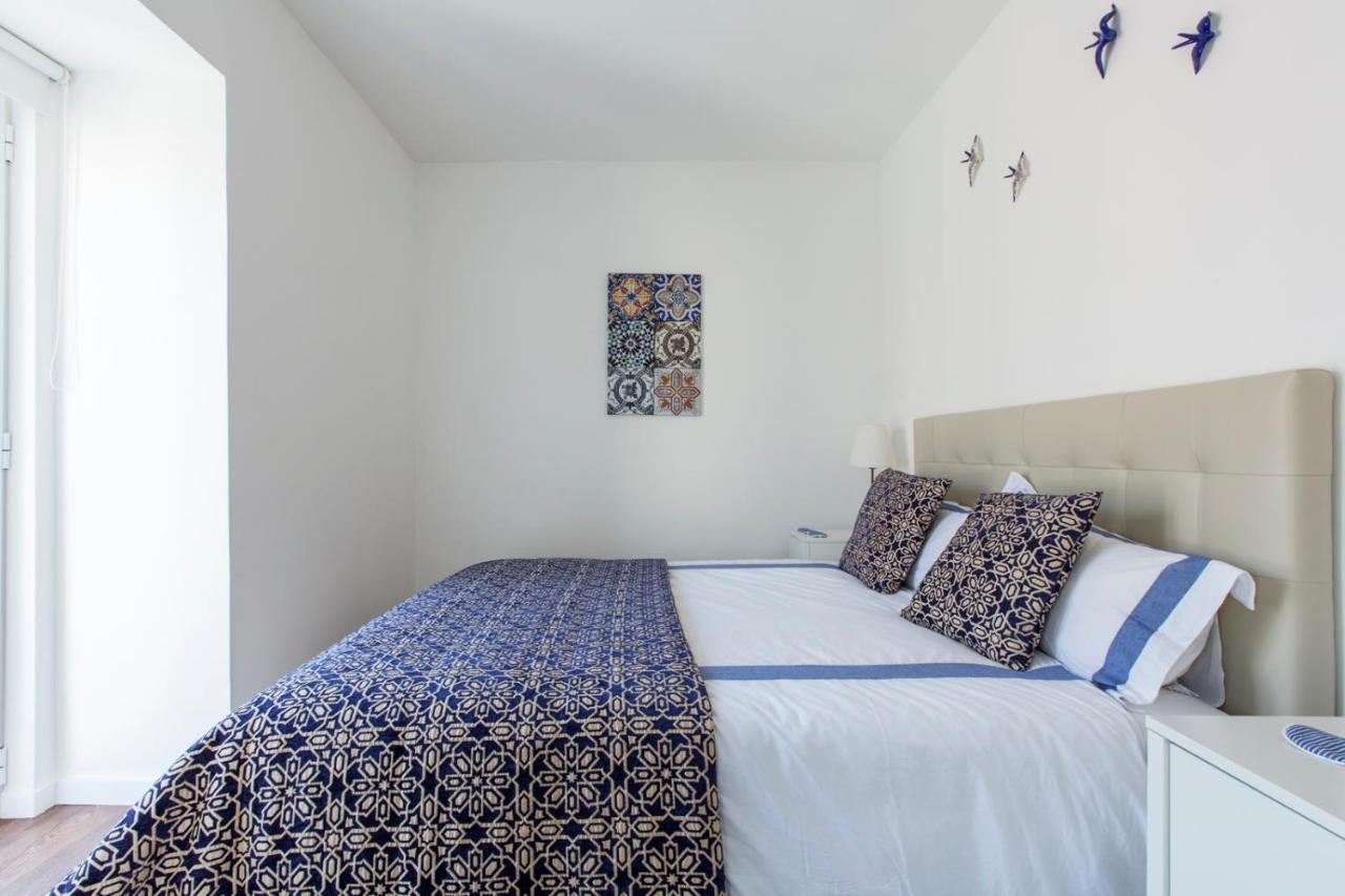 Amazing Downtown Apt With Small Balcony With View Over The Castle Lisboa Exterior foto